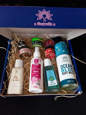 Happy Festive Gift Box