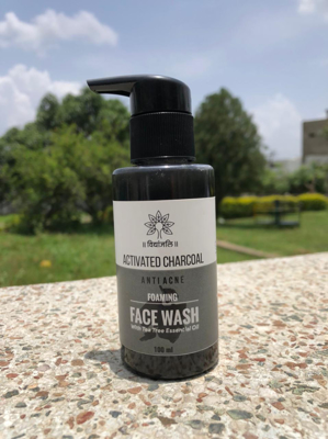 Picture of Activated Charcoal Anti Acne Face Wash - 100 ML
